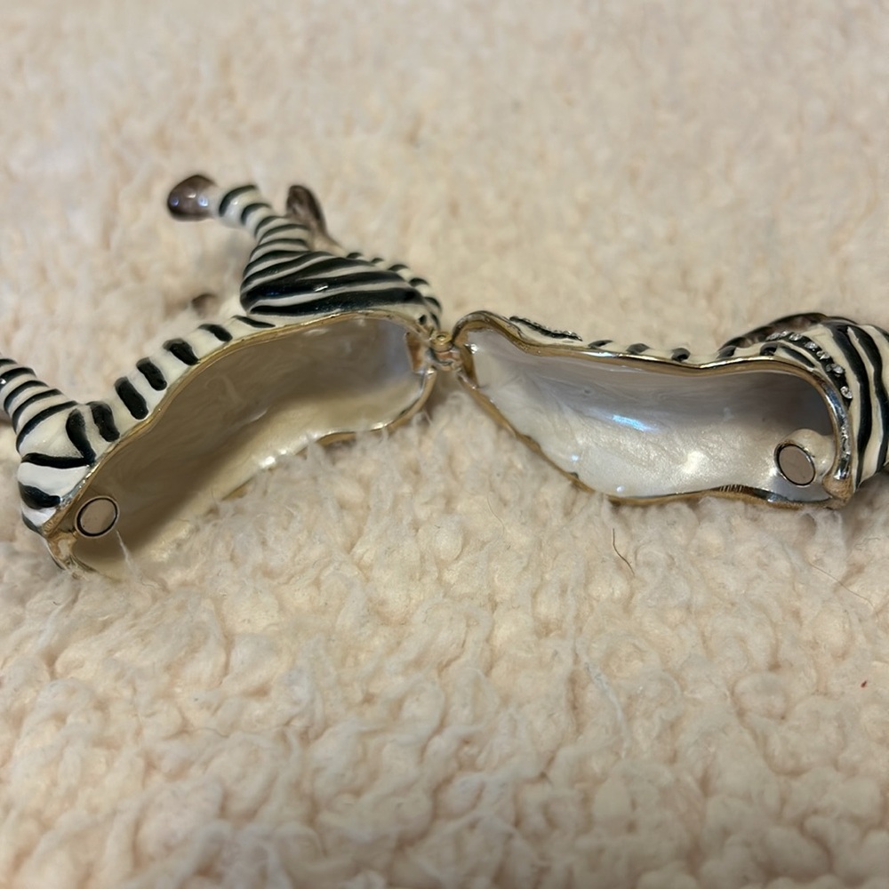 Zebra Trinket Box - Picture 4 of 9